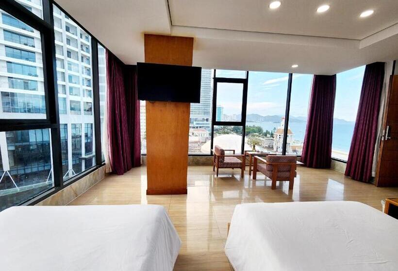 سوئیت اجرایی با چشمانداز دریا, Happy Light Central Nha Trang