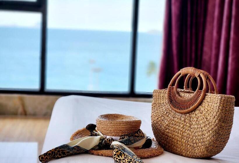 سوئیت اجرایی با چشمانداز دریا, Happy Light Central Nha Trang