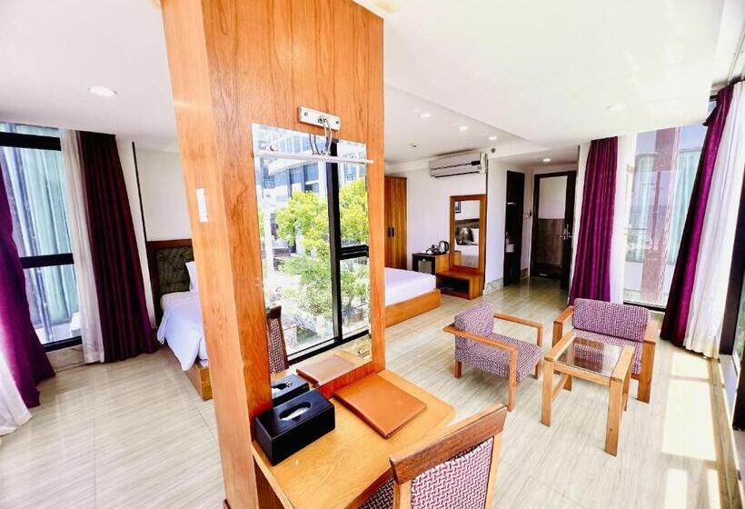 سوییت با چشمانداز دریا, Happy Light Central Nha Trang