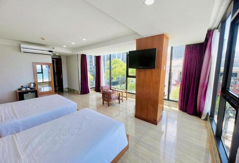 سوییت با چشمانداز دریا, Happy Light Central Nha Trang