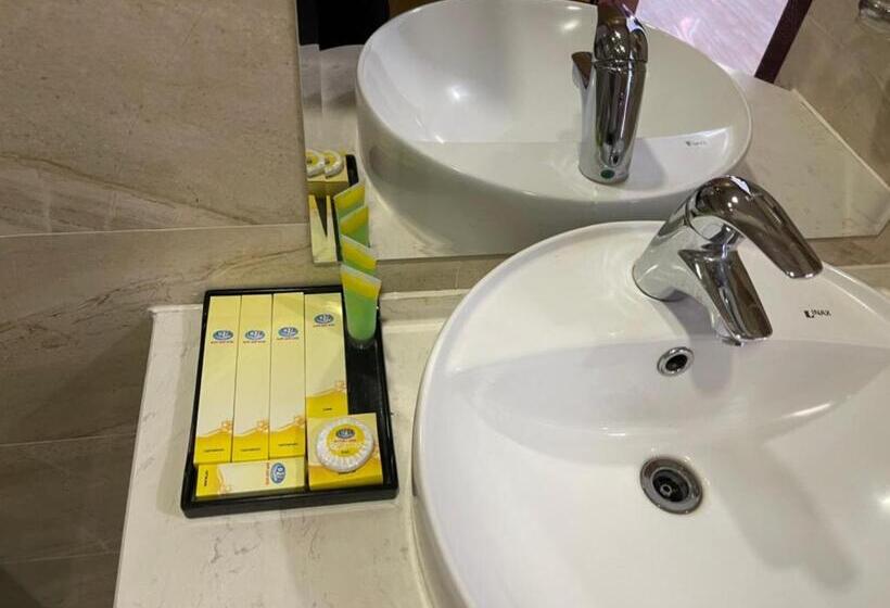 اتاق پریمیوم سه تخته, Happy Light Central Nha Trang