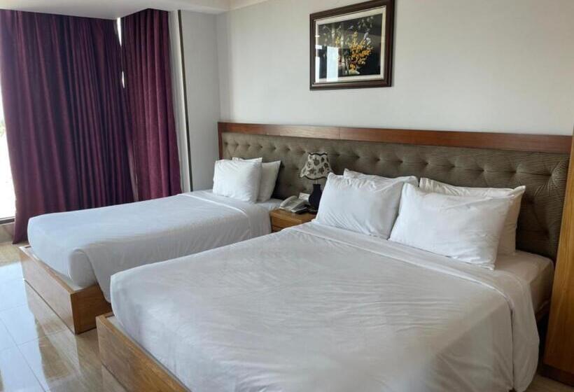 اتاق پریمیوم سه تخته, Happy Light Central Nha Trang