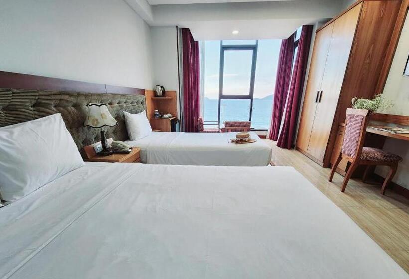 اتاق پریمیوم سه تخته, Happy Light Central Nha Trang