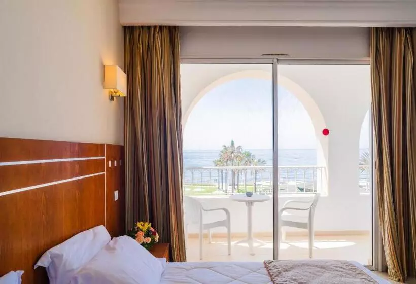 اتاق خانوادگی با چشمانداز دریا, Khayam Garden Beach Resort & Spa