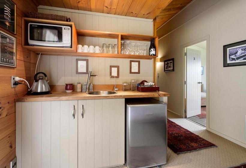 Люкс Премиум, Koura Lodge