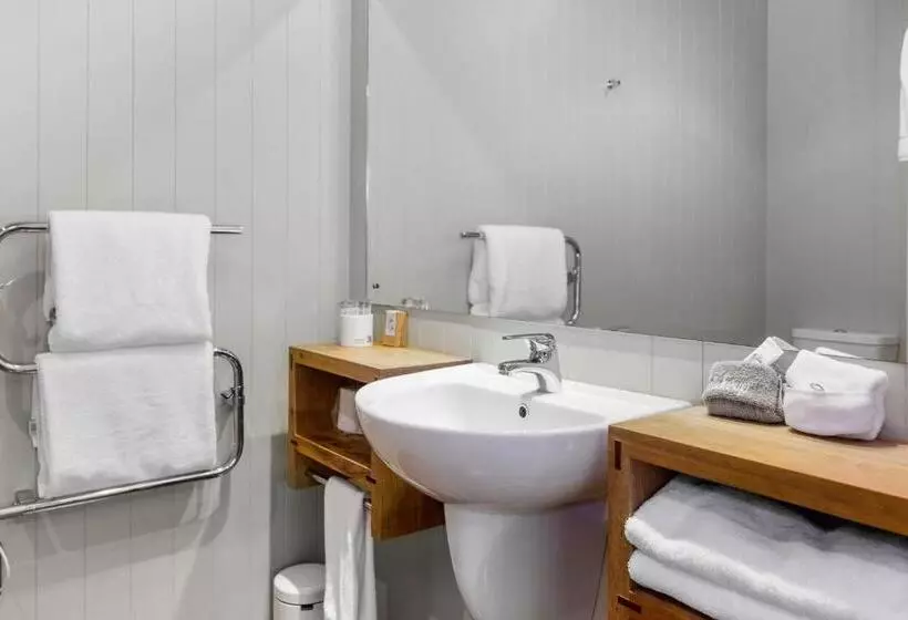 آپارتمان 1 خوابه, Koura Lodge
