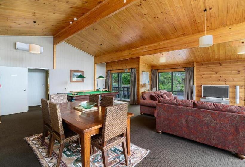 Апартаменты 1 Спальня, Koura Lodge