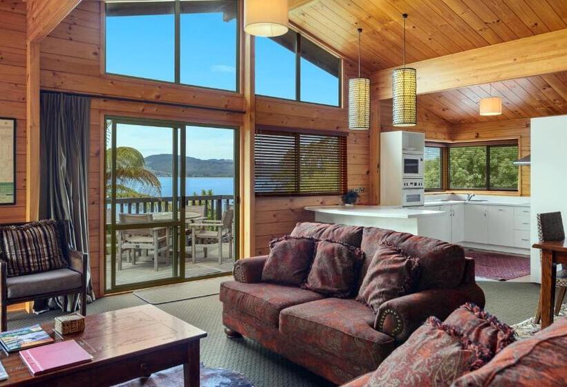 Апартаменты 1 Спальня, Koura Lodge