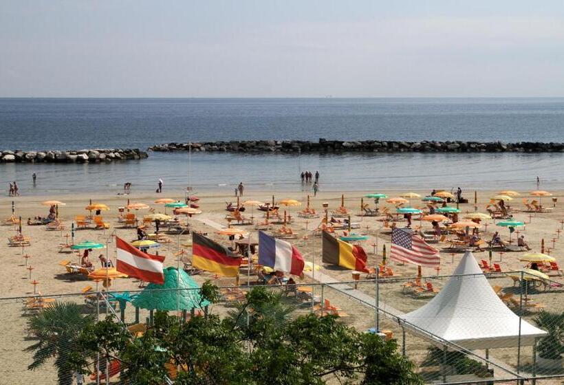 آپارتمان 1 خوابه با چشم‌انداز دریا, Montmartre