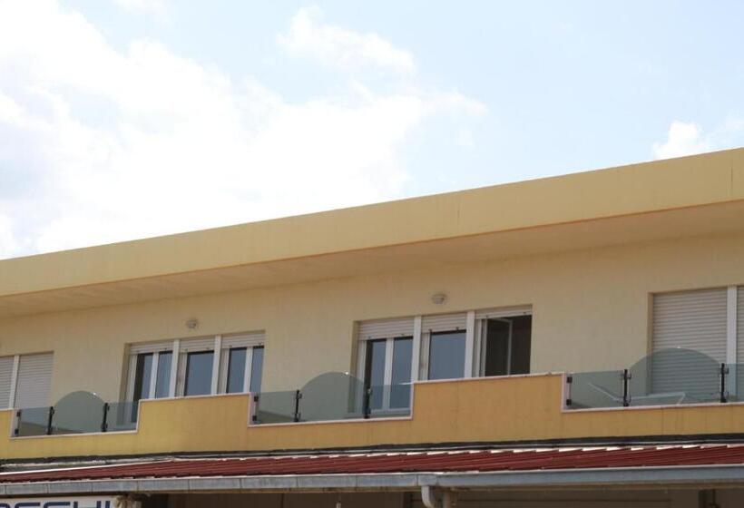 آپارتمان 1 خوابه با چشم‌انداز دریا, Montmartre