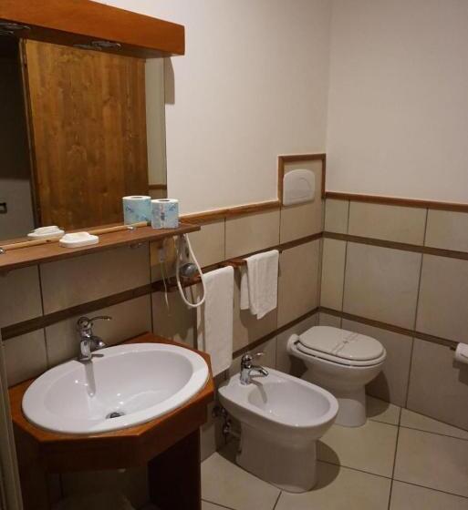 חדר סטנדרט יחיד, Nicolaj