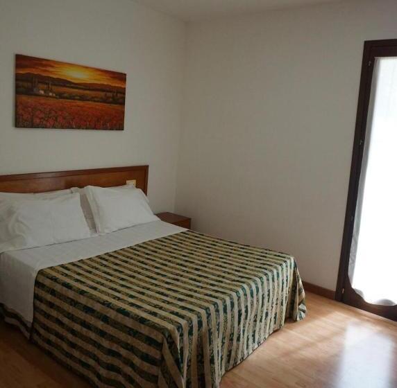 חדר סטנדרט, Nicolaj