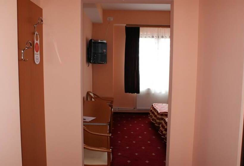 اتاق استاندارد, Premiere