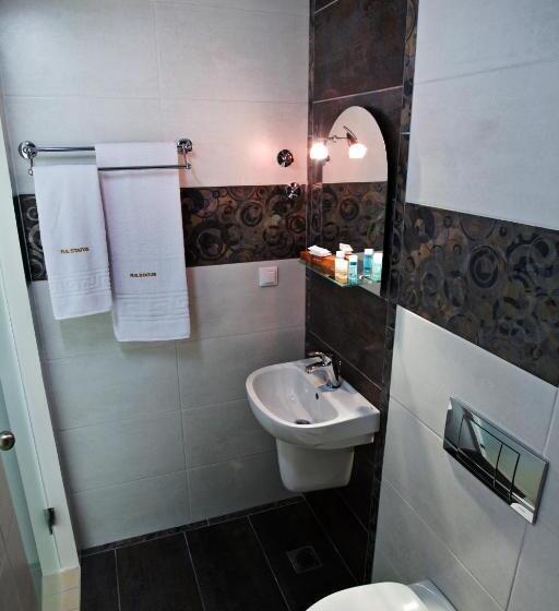 غرفة قياسية, Rg Status