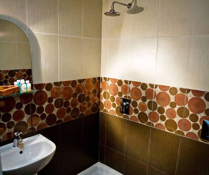 غرفة قياسية, Rg Status