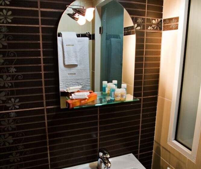 غرفة قياسية ثلاثية, Rg Status