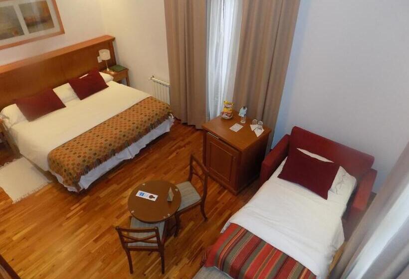 Comfort Driepersoonskamer, Roble Blanco