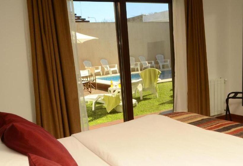 Deluxe Kamer, Roble Blanco