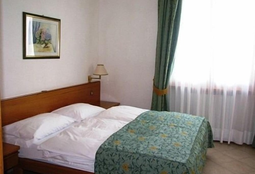 스탠다드 룸 호수 전망, Royal