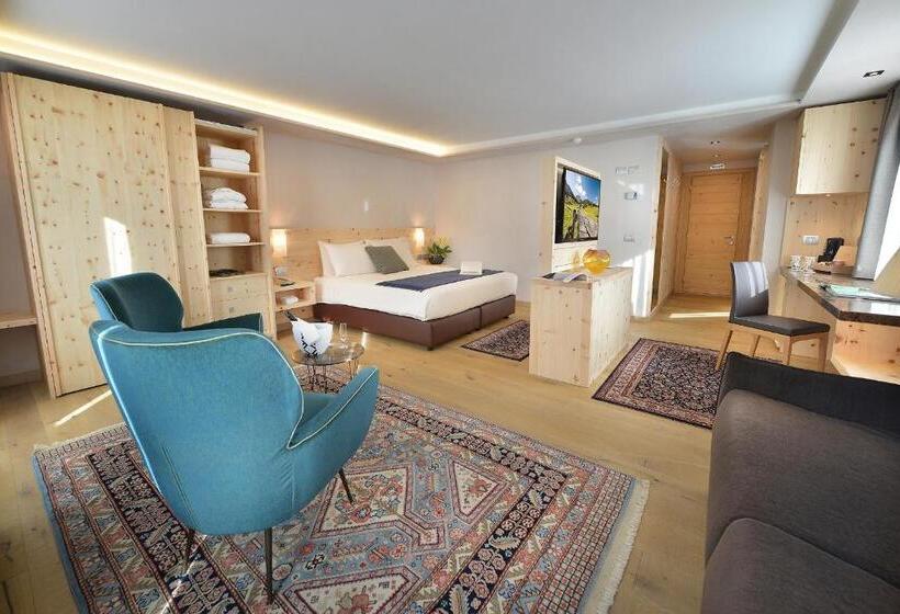 سوییت اجرایی, St. Michael