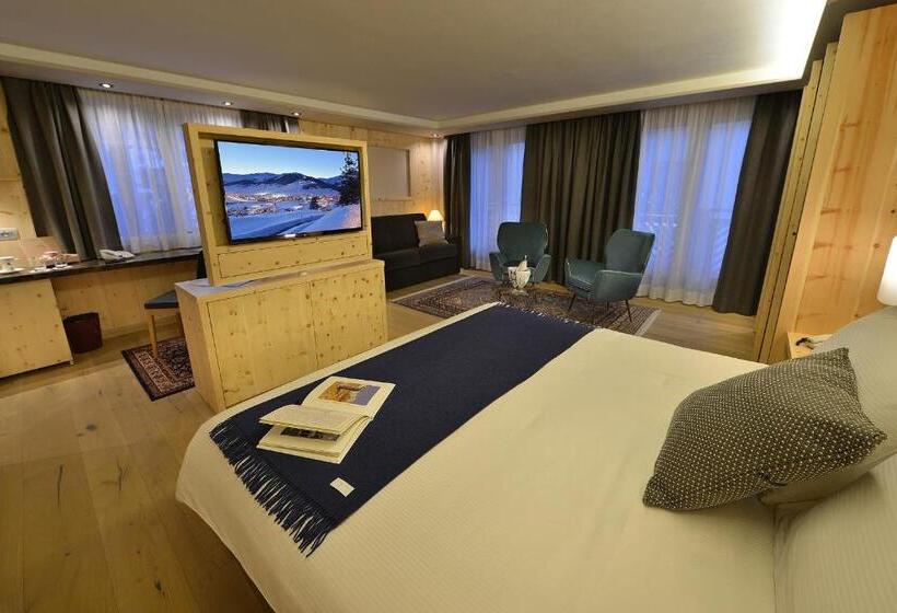 سوییت اجرایی, St. Michael