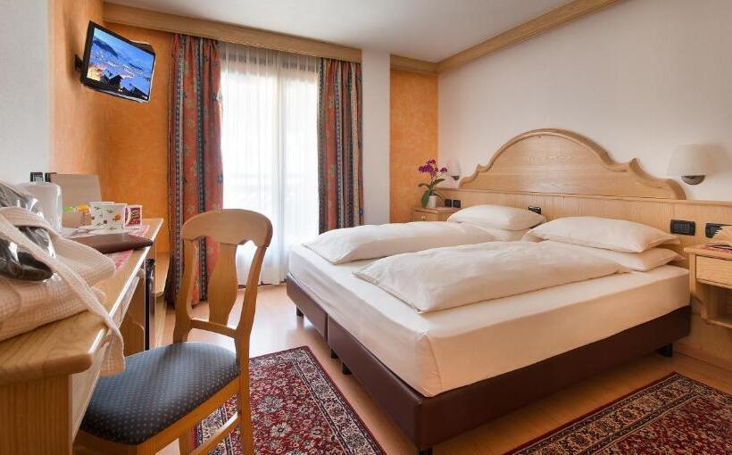 اتاق استاندارد با بالکن, St. Michael