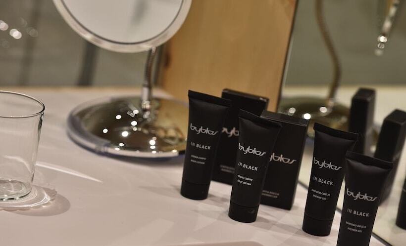 سوییت لوکس, St. Michael