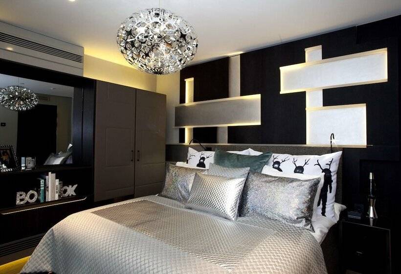 سوییت جونیور, The Thief