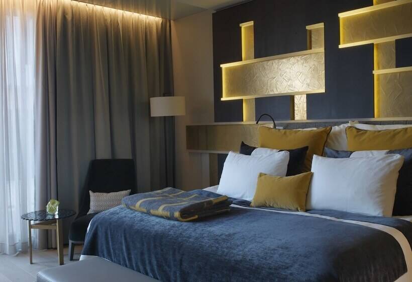 اتاق لوکس, The Thief