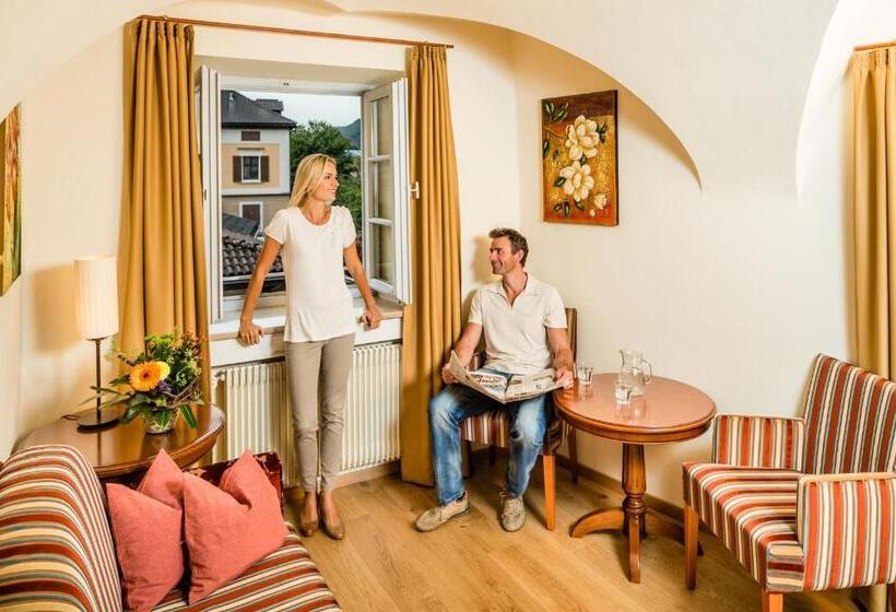 חדר סטנדרט לשלושה, Traube