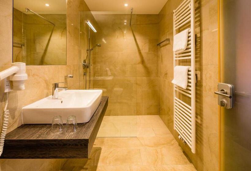 חדר סופריור עם מרפסת, Traube