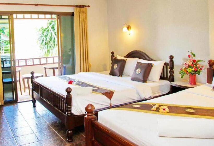 Quarto Triplo Estandar, Lamai Inn 99 Bungalows