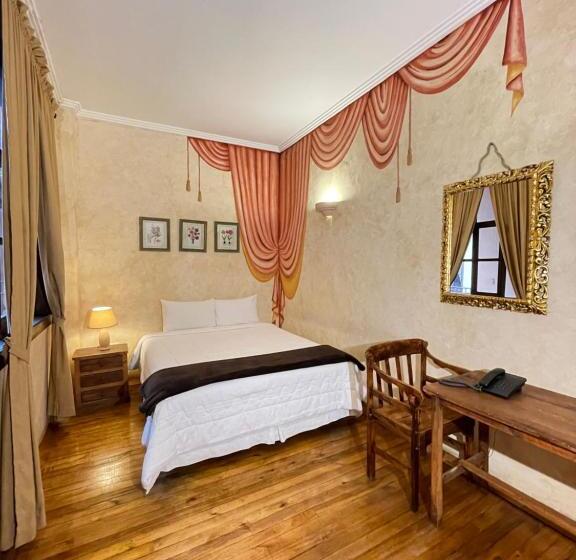 Номер Стандарт, Nass Casa Del Aguila