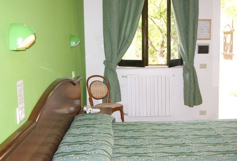 חדר משפחתי, Villa A Mare