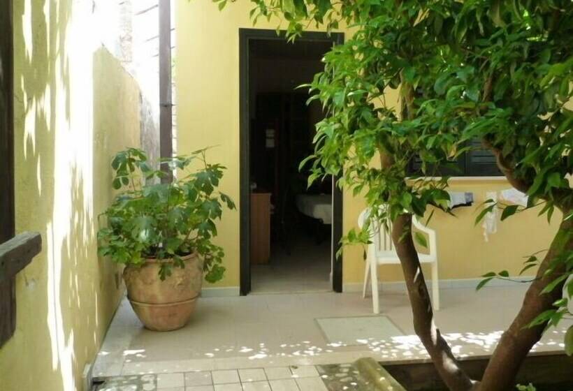 חדר משפחתי, Villa A Mare