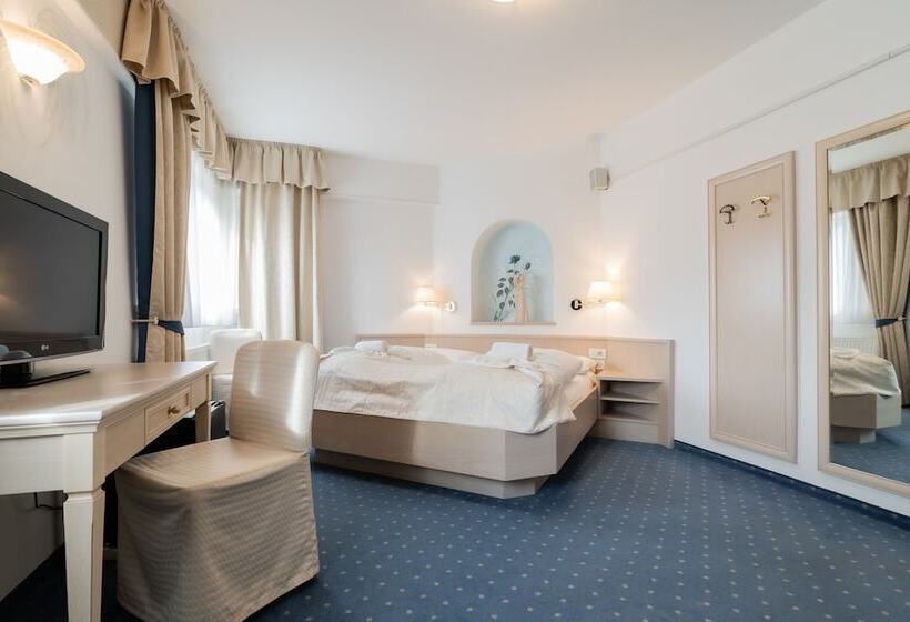 Номер Стандарт Трехместный, Villa Groff