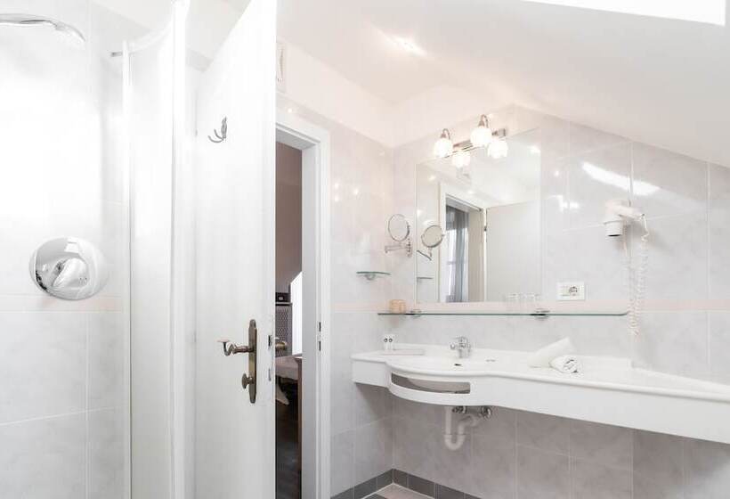 Номер Стандарт Трехместный, Villa Groff