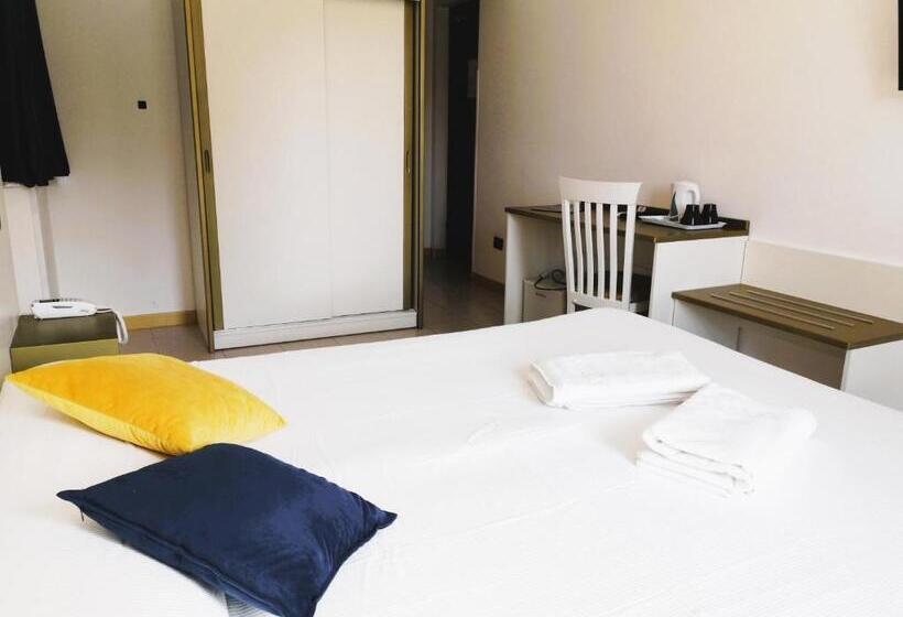 스탠다드 발코니 룸, Oasi Park