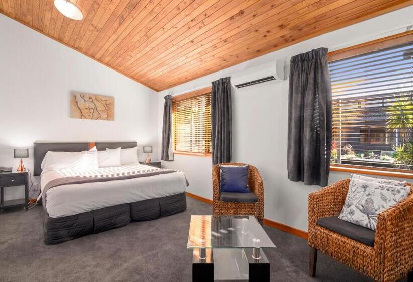 חדר סטנדרט עם מיטת קינג, Riverside Hotel Marlborough