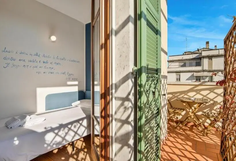 スタンダードシングルルーム, Accogliente Camera Singola Con Balcone A 500 Mt Dal Mare