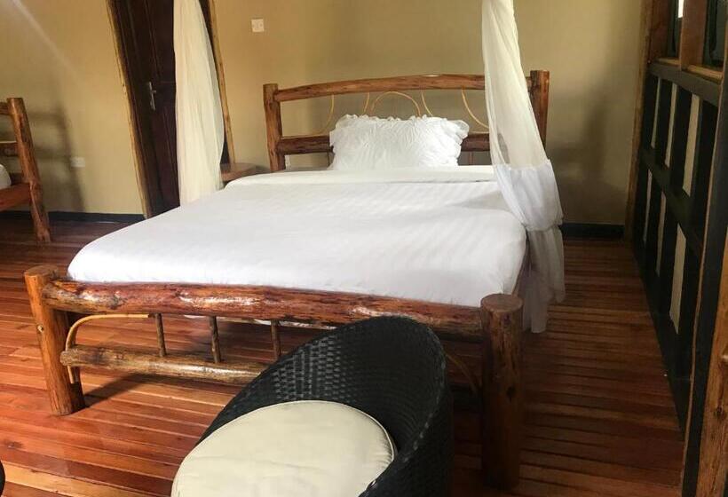 اتاق اکونومی, Enshama Game Lodge And Campsite