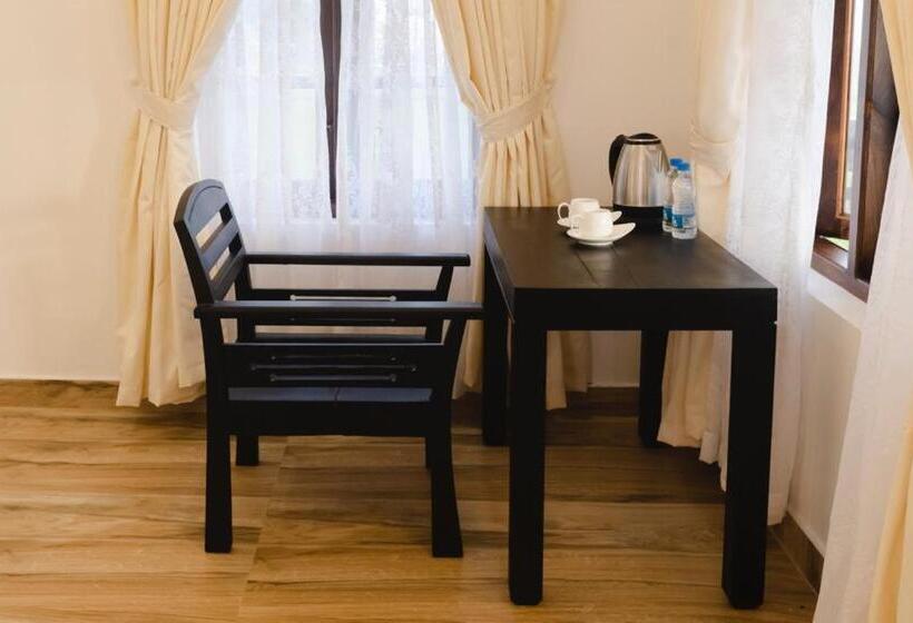 اتاق لوکس با چشم‌انداز دریا, The Marine Pride Beach Resort & Spa