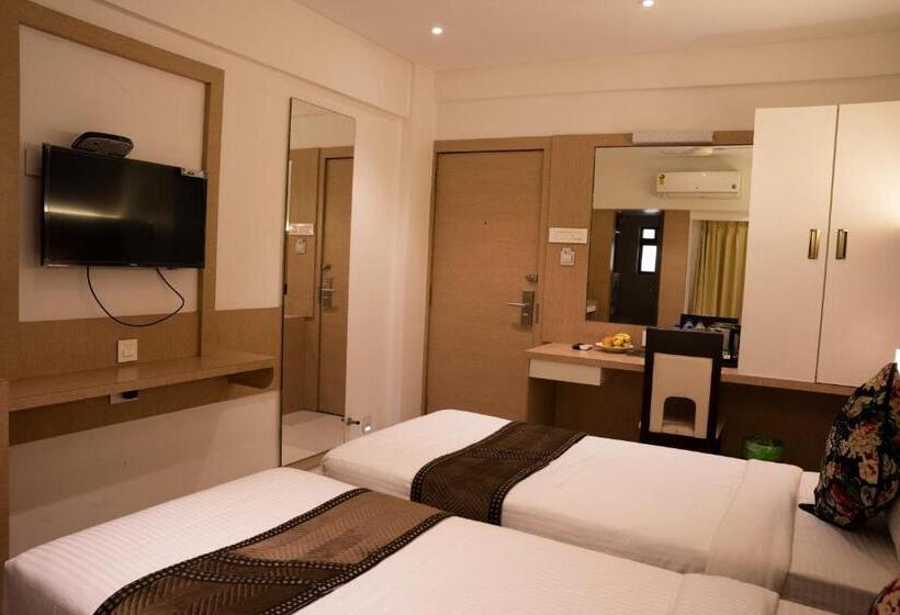 수피리어 룸, Gold Crest Business