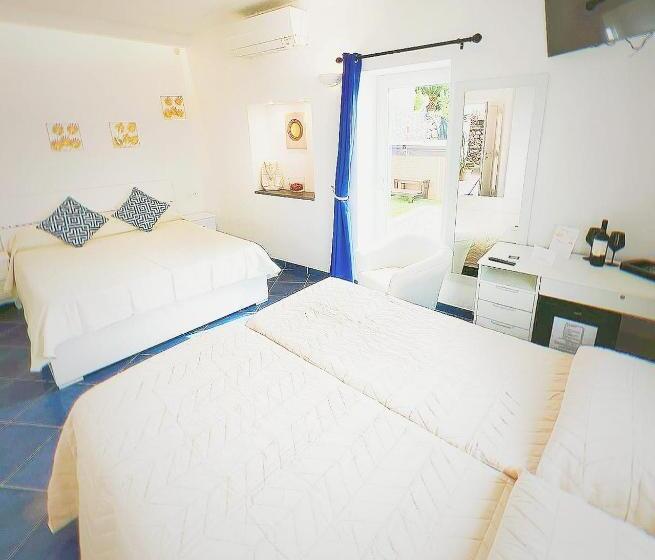 سوییت جونیور با چشم‌انداز دریا, B&b La Danza Del Mare