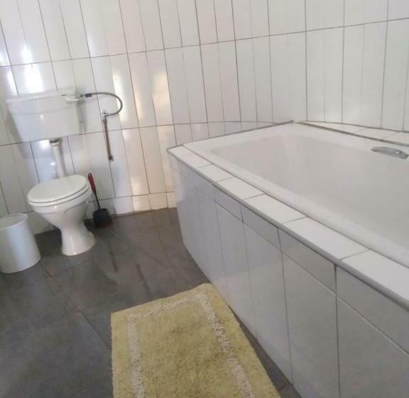 デラックスルーム, Beulah Group Bnb And Prayer Centre