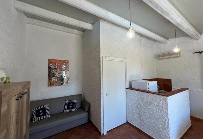 プールの見えるスタンダードトリプルルーム, B&b Etico La Casa Di Toti