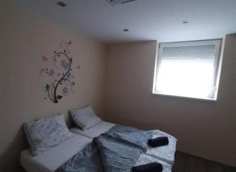 スタンダード４人部屋, Vándor Vendégház