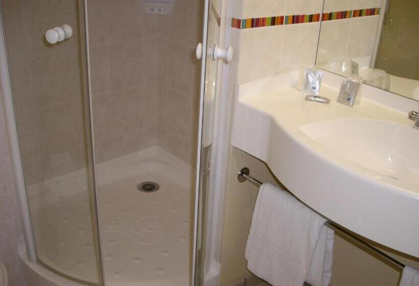 חדר משפחתי, Ace Hotel Noyelles