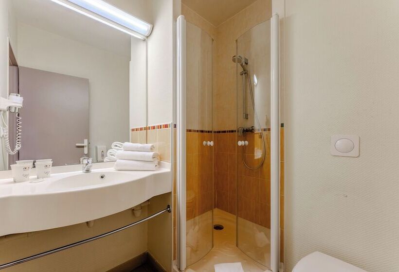 اتاق استاندارد سه نفره, Ace Hotel Noyelles