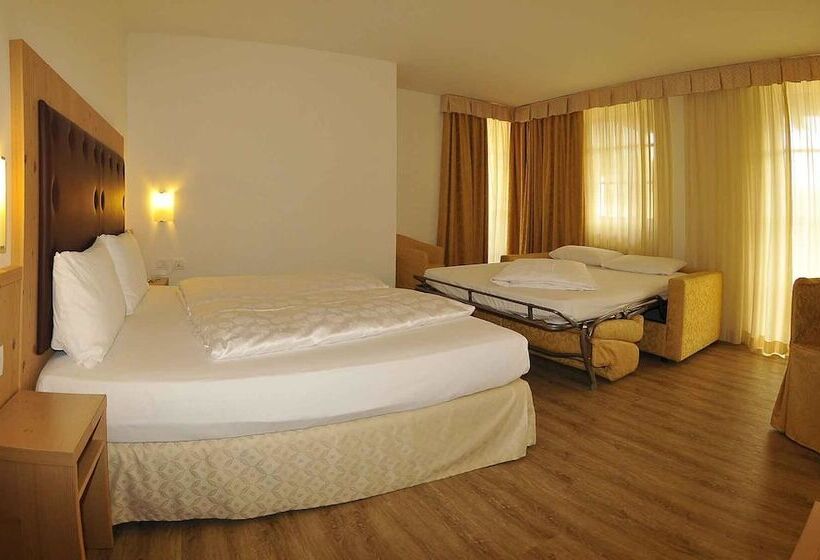 غرفة كلاسيكية رباعية, Alpen Hotel Eghel